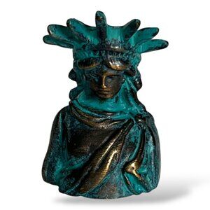 1984 Downs Cast Bronze New York Statue of Liberty Head Souvenir #894-5000 1.5"